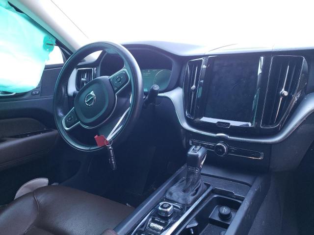 2018 VOLVO XC60 T5 LYV102RK9JB082142