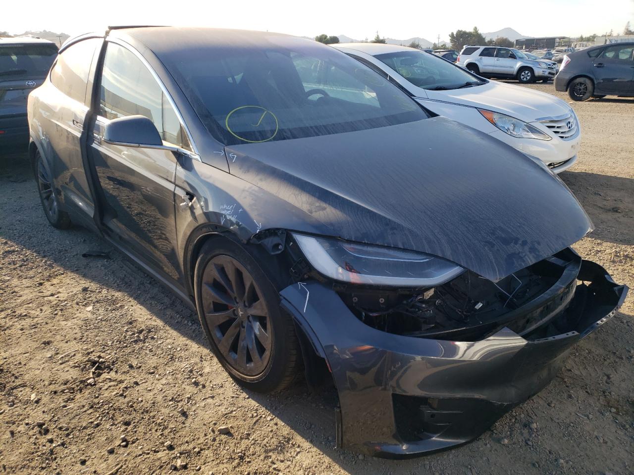 5YJXCBE41JF117148 TESLA MODEL X 2018