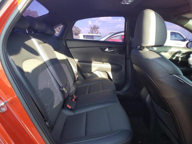 3KPF34AD2ME288563 KIA Forte Gt Line