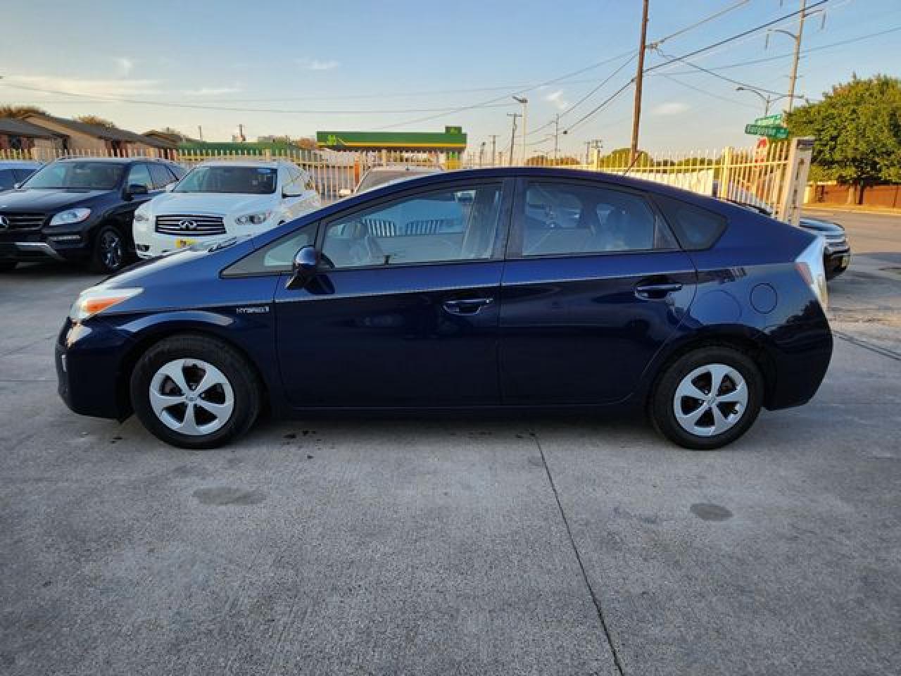 JTDKN3DUXC1586410 2012 Toyota Prius