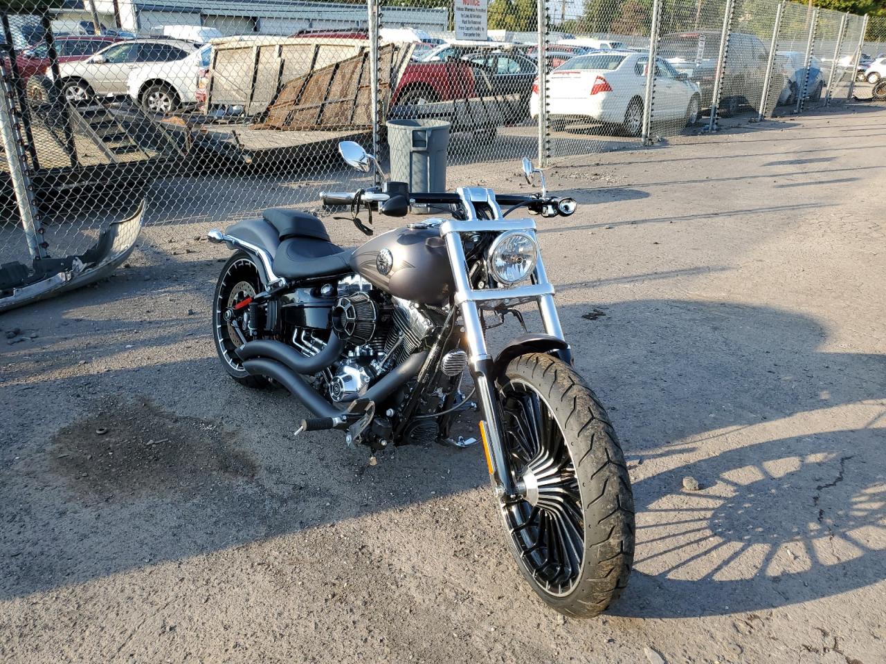 1HD1BFV13HB018364 HARLEY-DAVIDSON FXSB BREAK 2017