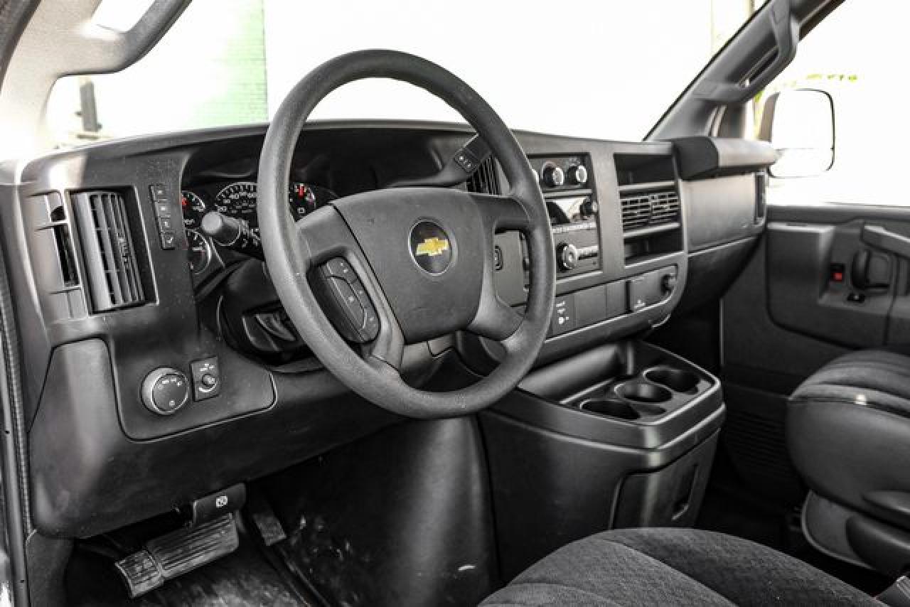 2021 Chevrolet Express G2500 VIN: 1GCWGAF77M1239142 Lot: 62961722