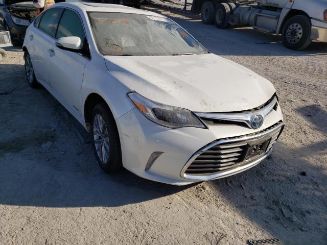 2017 Toyota Avalon Hybrid 