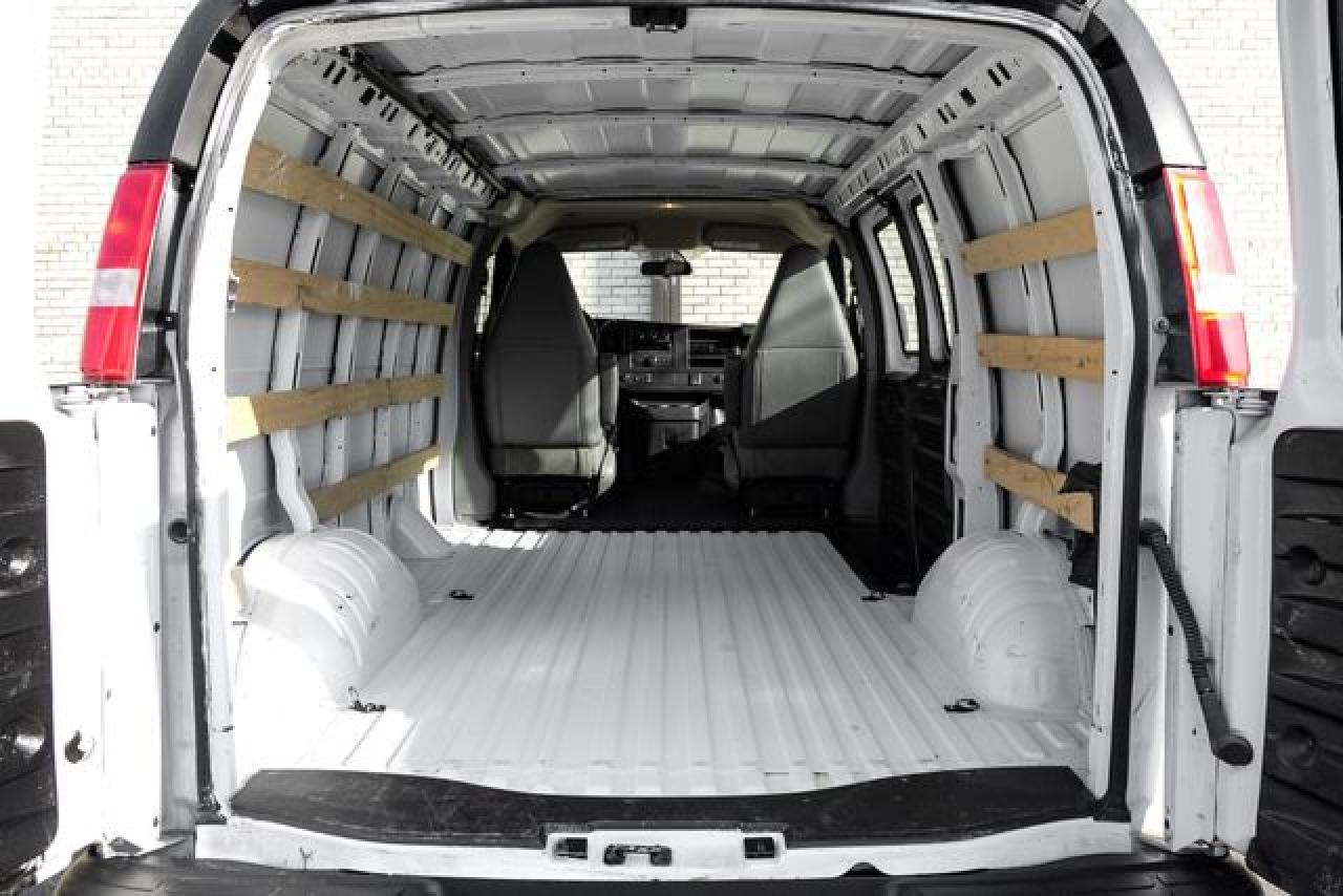 2021 Chevrolet Express G2500 VIN: 1GCWGAF77M1239142 Lot: 62961722