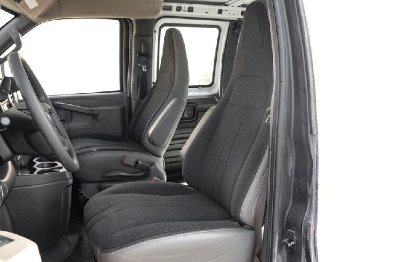 2021 Chevrolet Express G2500 VIN: 1GCWGAF77M1239142 Lot: 62961722