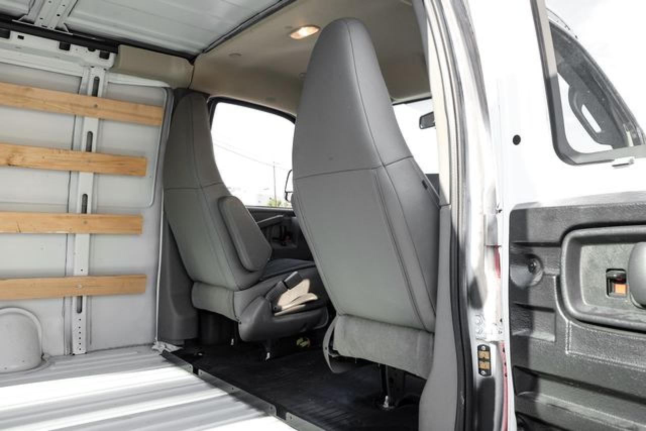 2021 Chevrolet Express G2500 VIN: 1GCWGAF77M1239142 Lot: 62961722