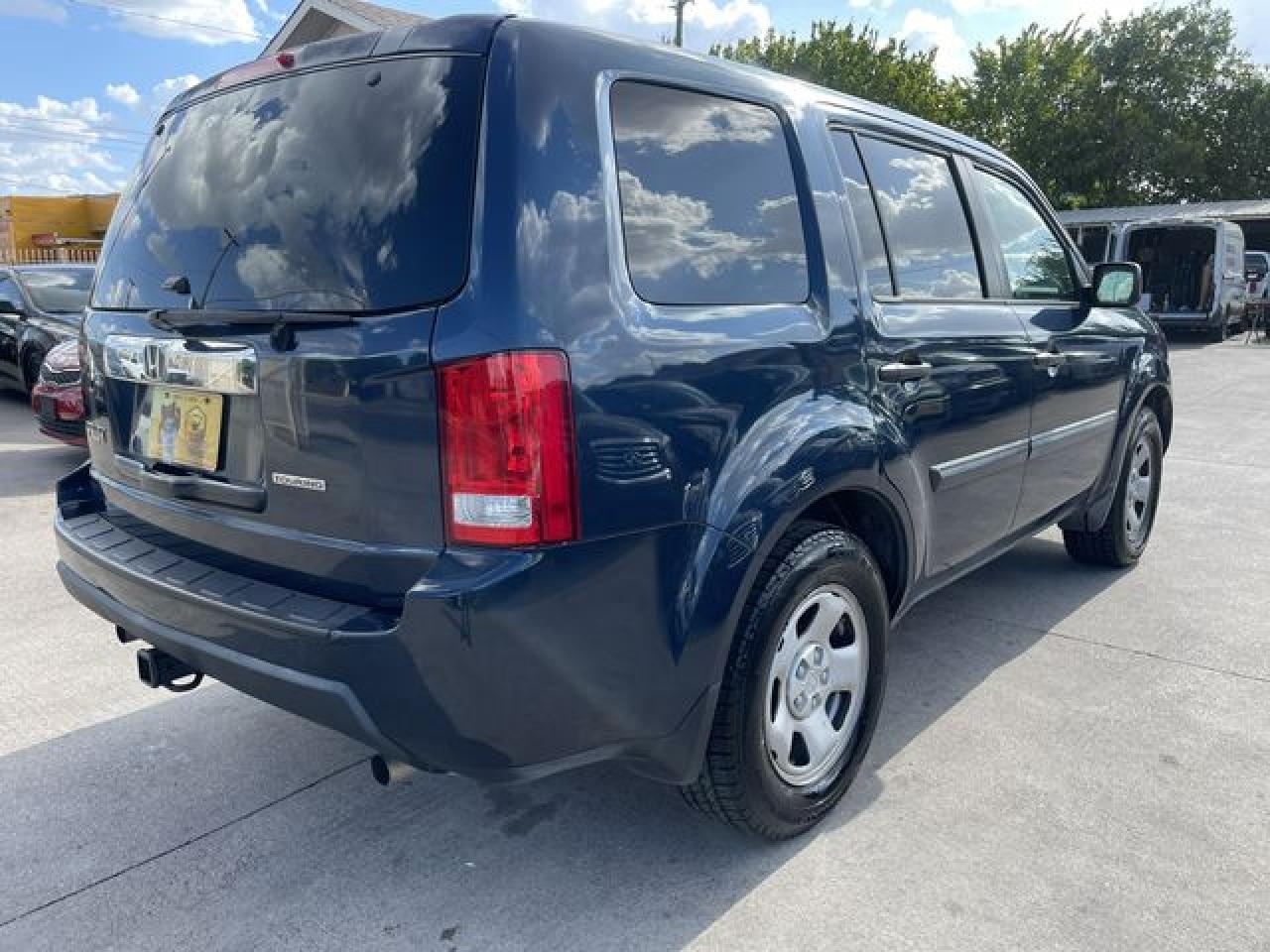 2009 Honda Pilot Lx VIN: 5FNYF38279B018812 Lot: 62969622