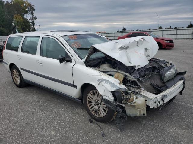 Salvage cars for sale from Copart Dunn, NC: 2004 Volvo V70