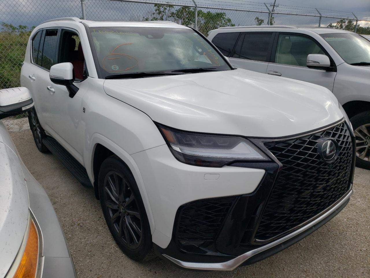 JTJMB7CX4N4001825 LEXUS LX 600 BAS 2022