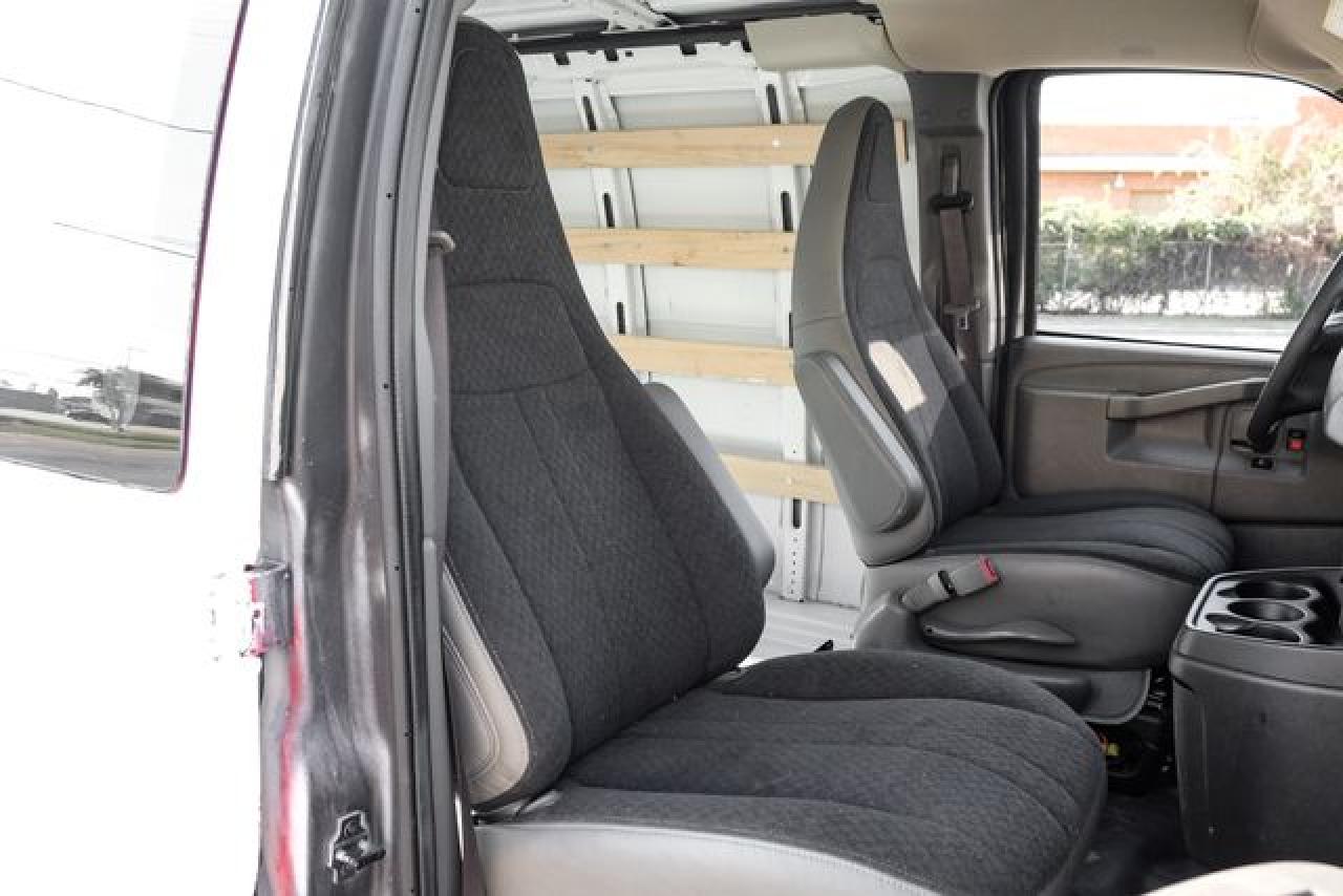 2021 Chevrolet Express G2500 VIN: 1GCWGAF77M1239142 Lot: 62961722