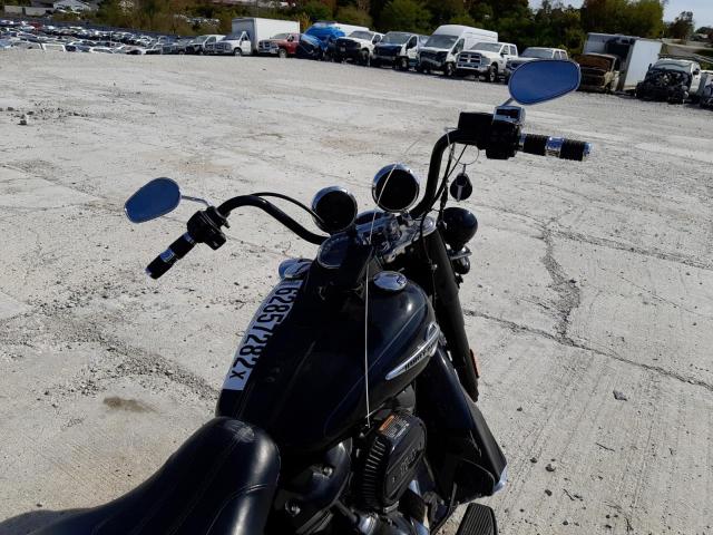 2019 HARLEY-DAVIDSON FLHCS 1HD1YBK28KB028920