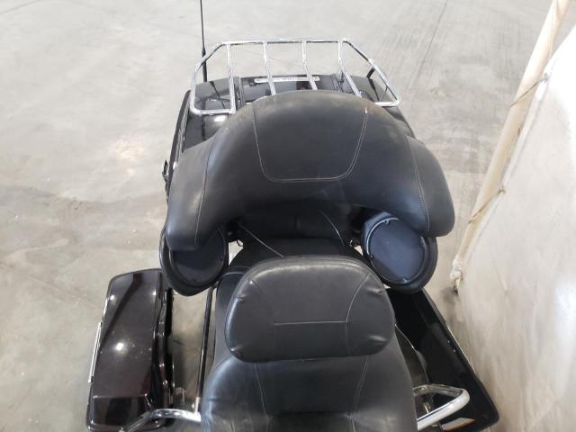 2011 HARLEY-DAVIDSON FLTRU 1HD1KGM17BB673769