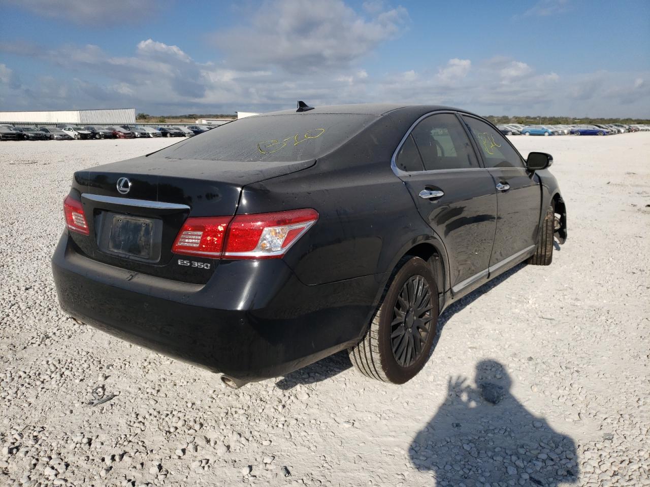 2011 Lexus ES - Image 4
