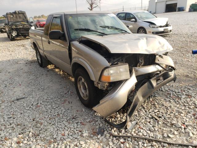 Salvage cars for sale from Copart Cicero, IN: 2001 GMC Sonoma SL