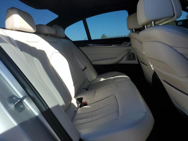 WBAJE7C55JG892483 BMW 540 XI