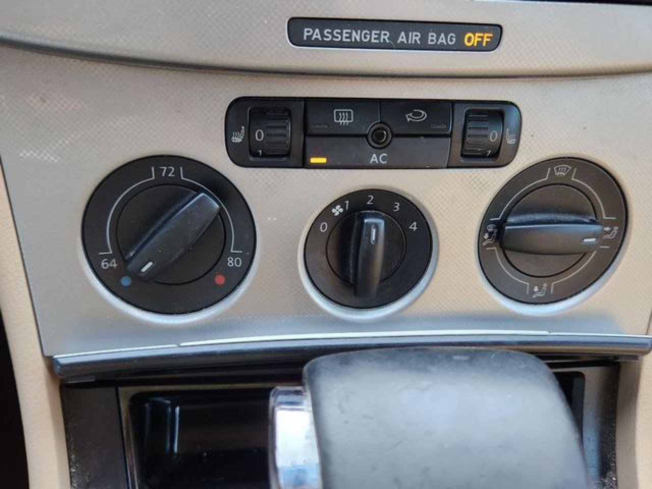 2007 Volkswagen Passat 2.0T VIN: WVWAK73C87P137301 Lot: 63407562