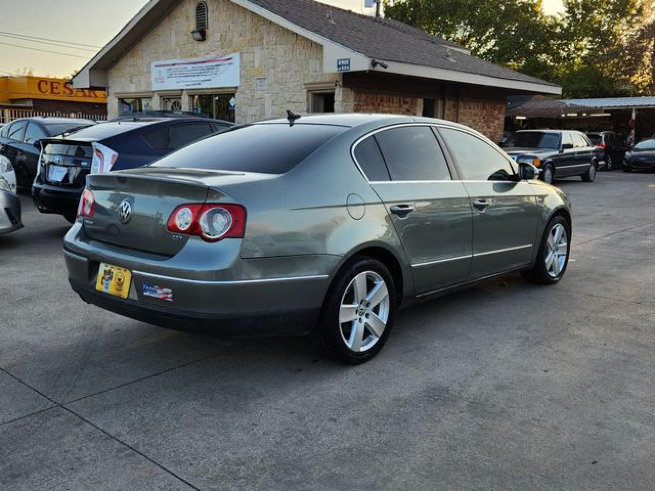 2007 Volkswagen Passat 2.0T VIN: WVWAK73C87P137301 Lot: 63407562