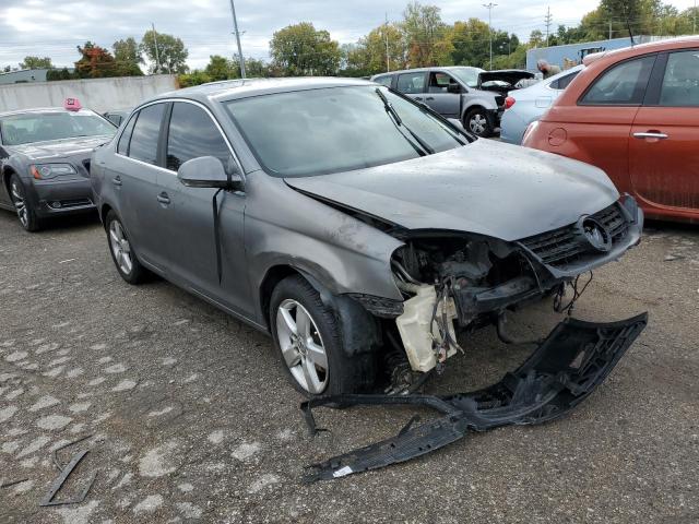 VOLKSWAGEN JETTA SE