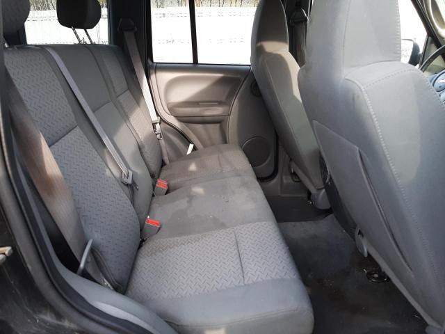 1J4GL38KX5W525885 Jeep Liberty Renegade