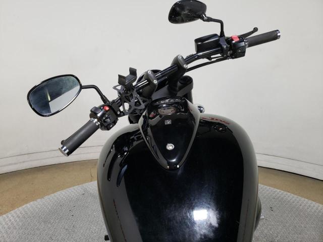 2019 SUZUKI VZ1500 JS1VY55A2K2100275