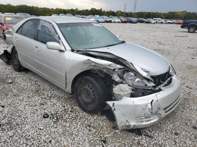 2004 Toyota Camry Le VIN: 4T1BE32K94U381058 Lot: 82834953