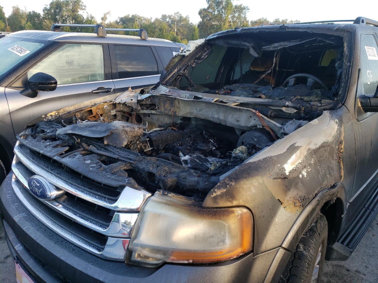 FORD EXPEDITION EL XLT