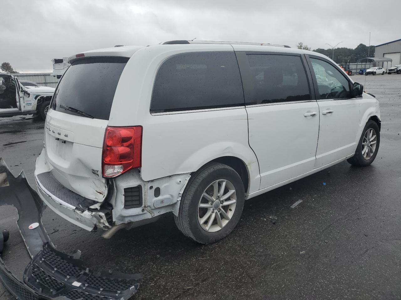 2C4RDGCG4JR208614 2018 Dodge Grand Caravan Sxt