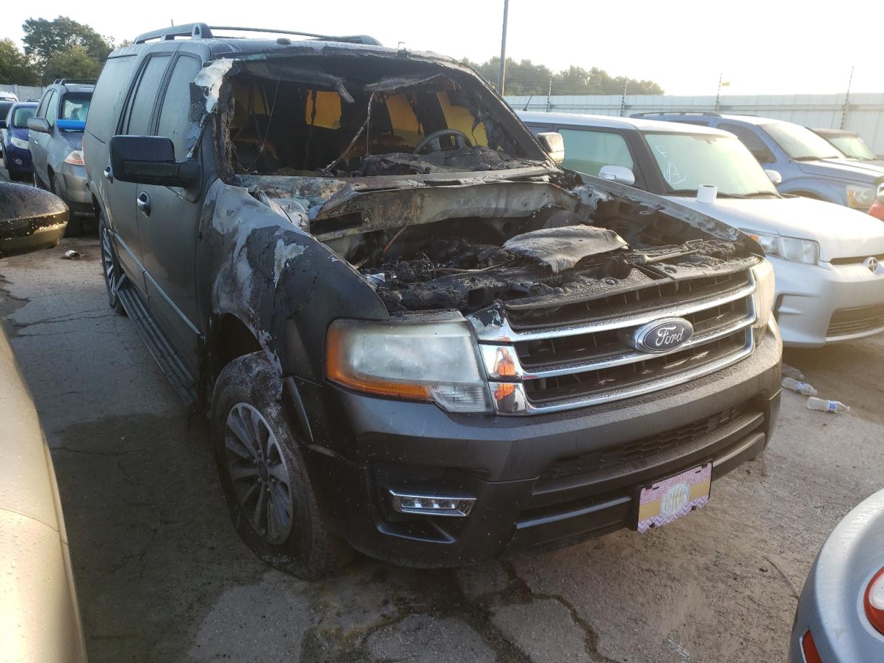 FORD EXPEDITION EL XLT