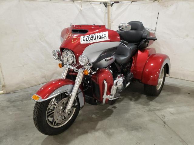2019 HARLEY-DAVIDSON FLHTCUTG 1HD1MAF10KB856323