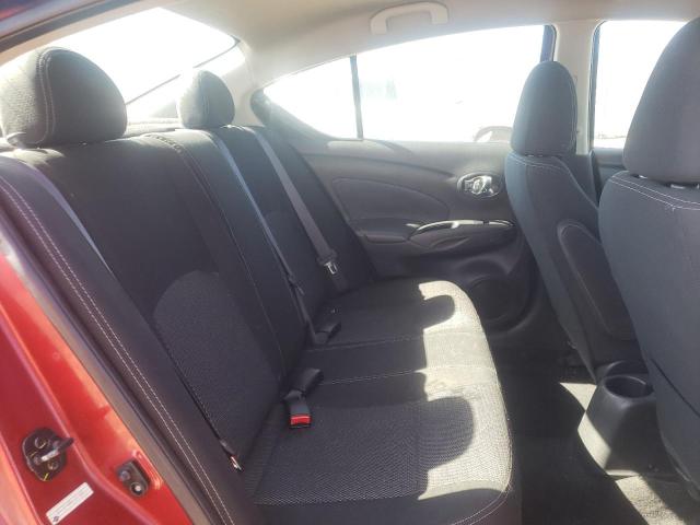 VIN: 3N1CN7AP0JL871667 Auction: COPART Lot: 62872392 Location: CO - COLORADO SPRINGS 3N1CN7AP0JL871667 NISSAN VERSA 2018 RED Photo 6
