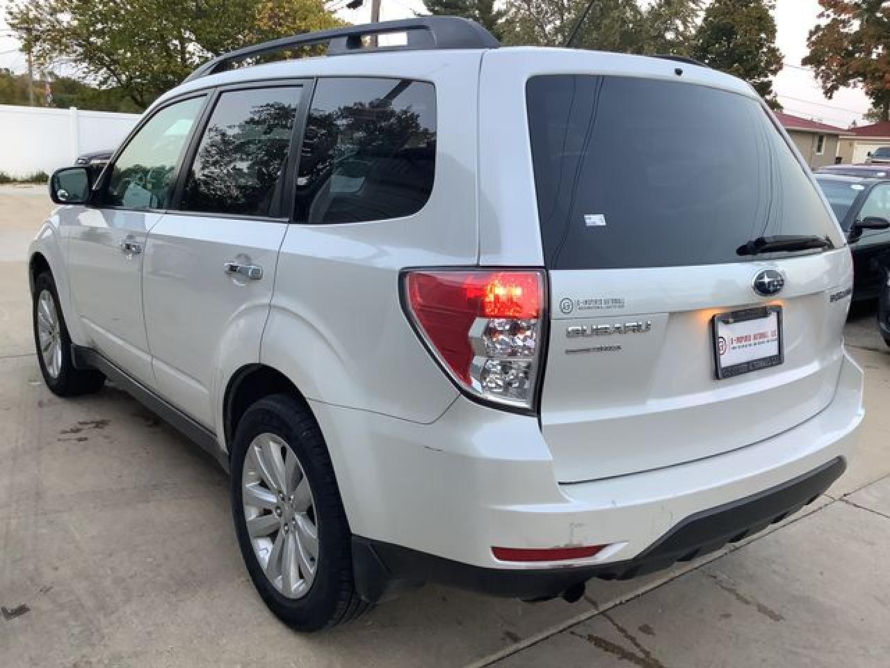 2011 Subaru Forester 2.5X Premium VIN: JF2SHBDC1BH738574 Lot: 63778862