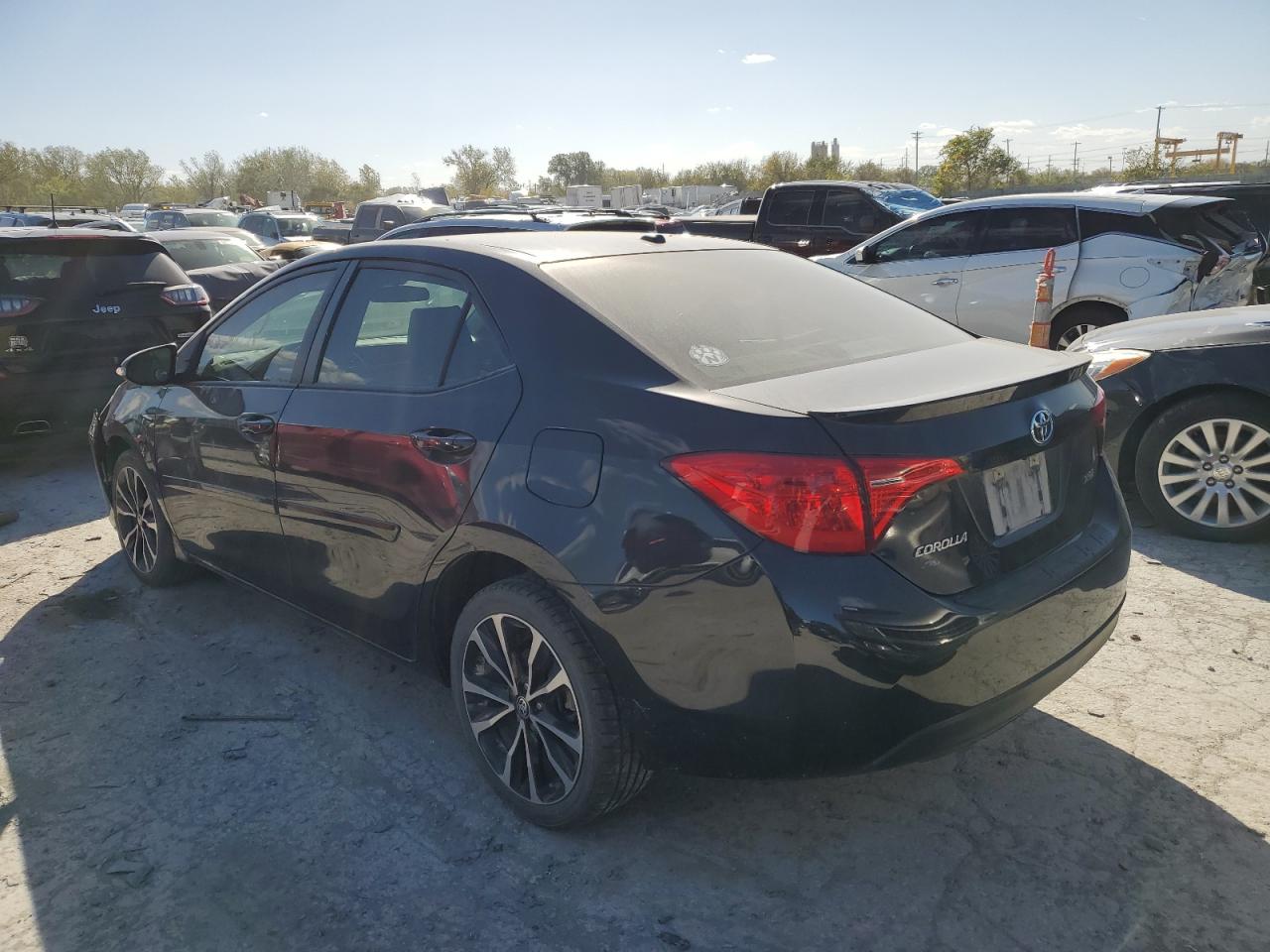 2018 Toyota Corolla L VIN: 5YFBURHE2JP782911 Lot: 62758522