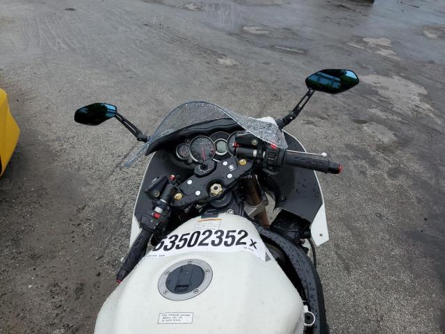2011 SUZUKI GSX1300 R JS1GX72AXB2101072