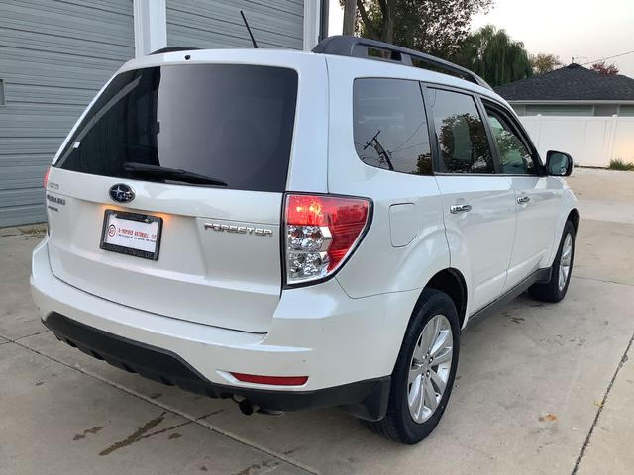 2011 Subaru Forester 2.5X Premium VIN: JF2SHBDC1BH738574 Lot: 63778862