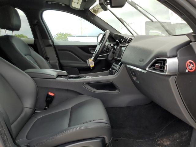 SADCJ2BN3HA091130 Jaguar F-pace Premium