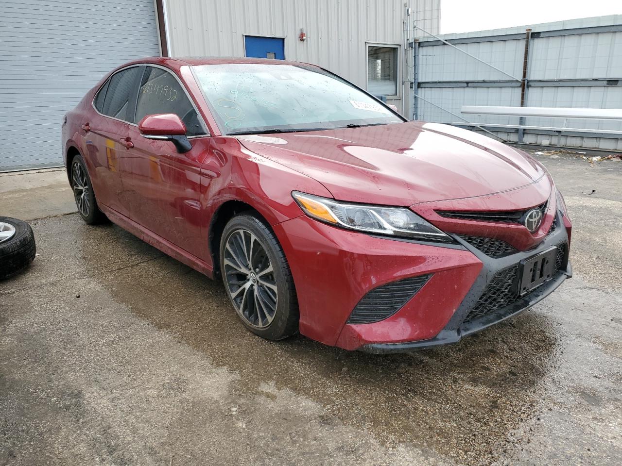 4T1B11HK0JU533702 TOYOTA CAMRY LE A 2018