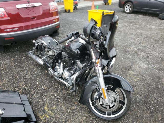2011 HARLEY-DAVIDSON FLHX - 1HD1KB410BB678153