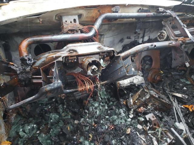VIN: 3G2JB52F35S215874 Auction: COPART Lot: 62011712 Location: NY - SYRACUSE 3G2JB52F35S215874 PONTIAC SUNFIRE 2005 BURN Photo 8