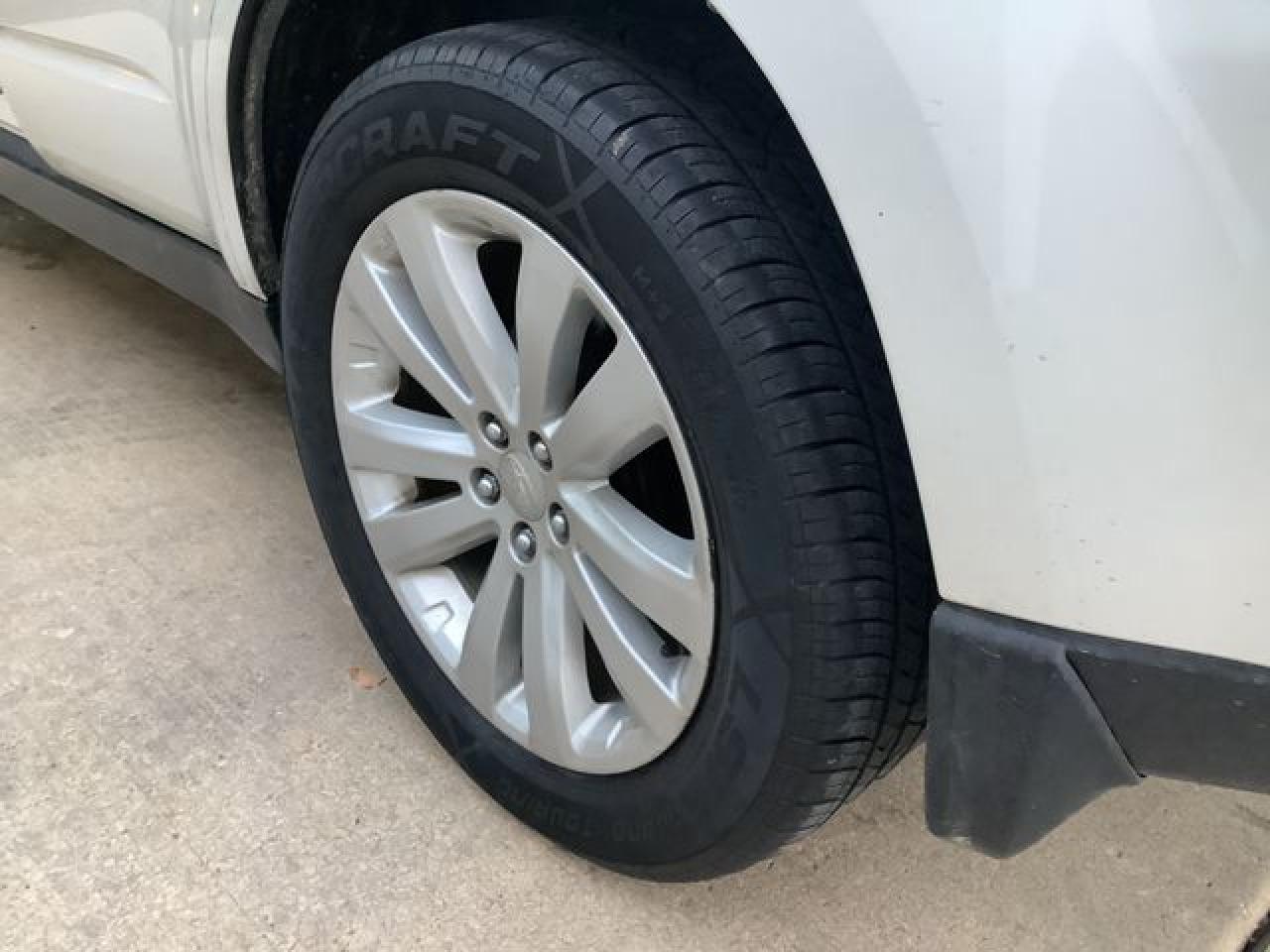 2011 Subaru Forester 2.5X Premium VIN: JF2SHBDC1BH738574 Lot: 63778862