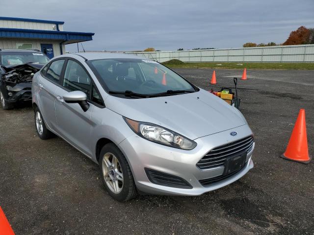 Salvage cars for sale from Copart Mcfarland, WI: 2017 Ford Fiesta SE