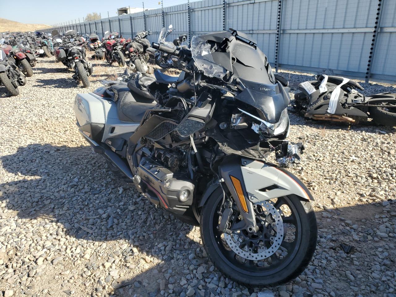 JH2SC7918MK300004 HONDA GL1800 B 2021