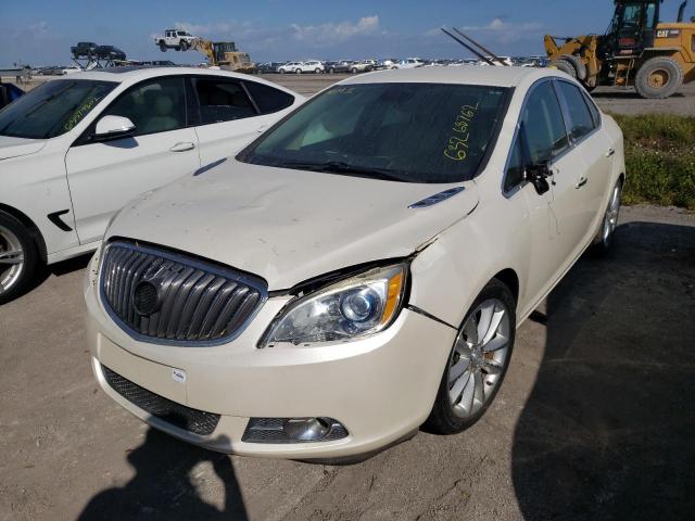 VIN: 1G4PS5SK8D4162327 Auction: COPART Lot: 63268762 Location: FL - PUNTA GORDA SOUTH 1G4PS5SK8D4162327 BUICK VERANO 2013 WHITE Photo 2