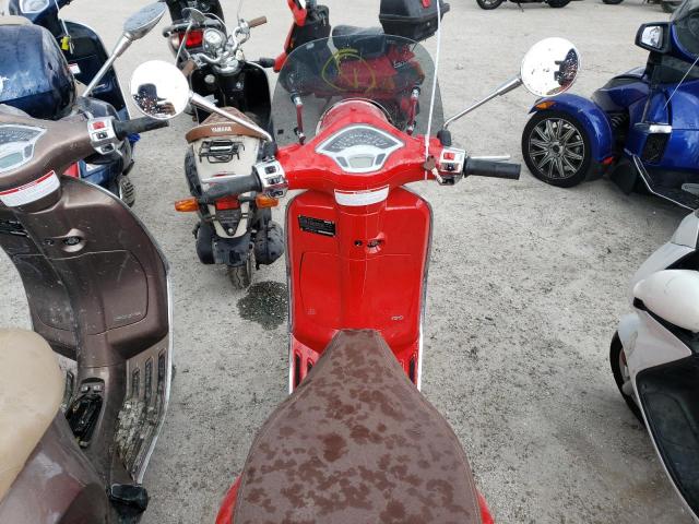 Vespa Red 2022