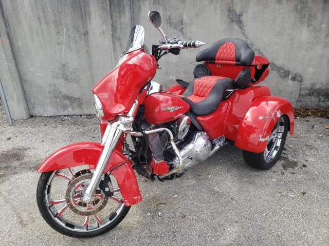 2010 HARLEY-DAVIDSON FLHXXX 1HD1MBM11AB853020