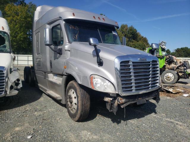 Salvage cars for sale from Copart Shreveport, LA: 2014 Freightliner Cascadia 125