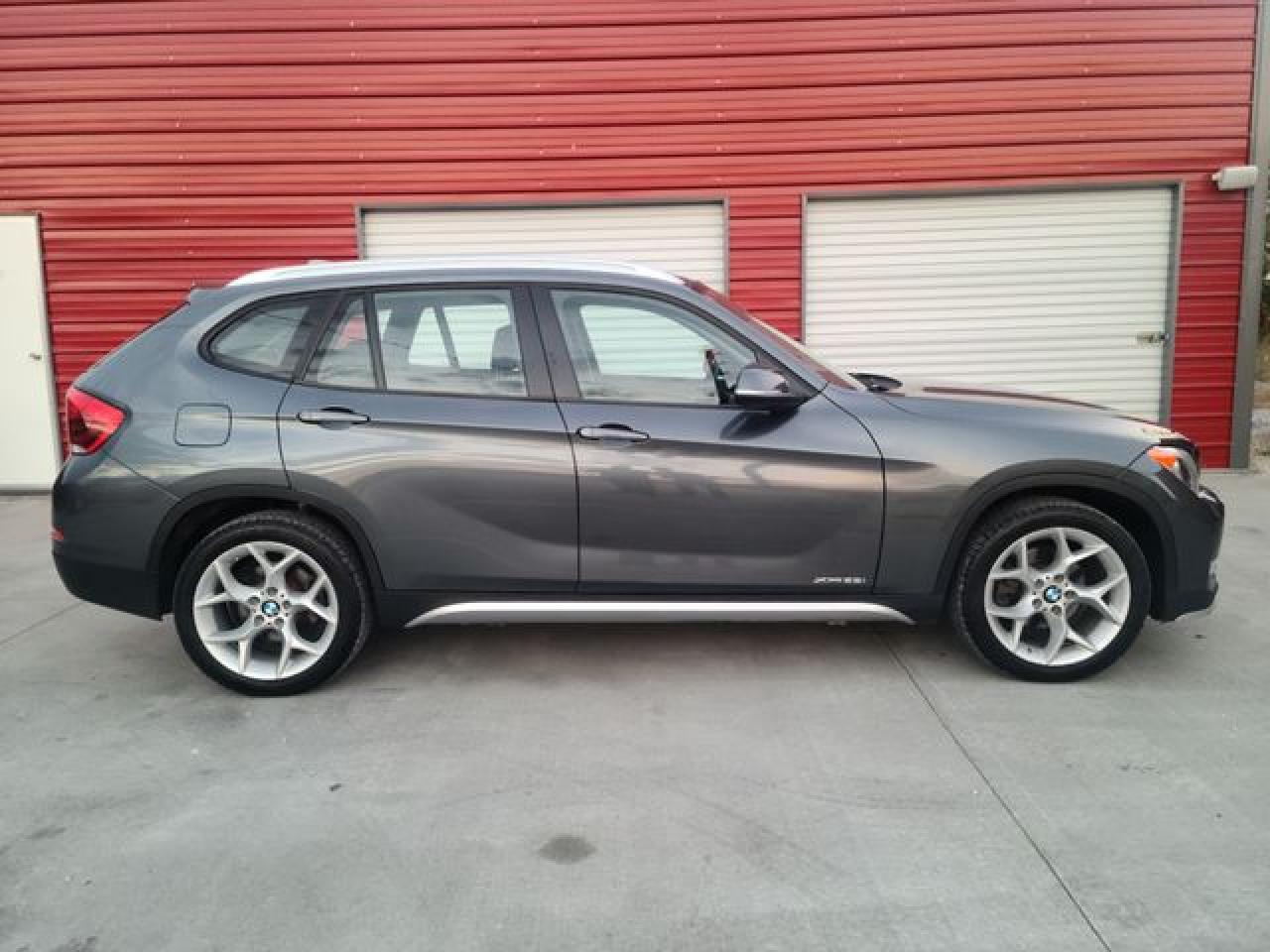 2015 BMW X1 xDrive28I VIN: WBAVL1C55FVY33988 Lot: 63968362