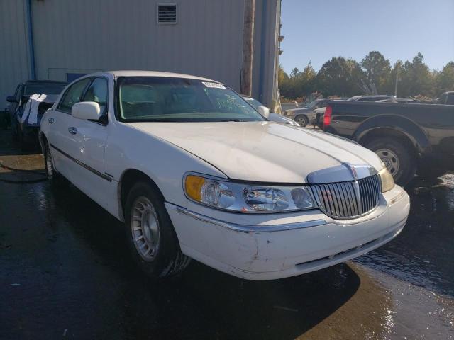 1999 Lincoln Town Car Executive