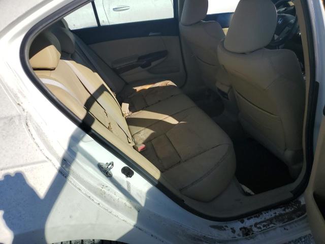 VIN: 5KBCP3F84BB002010 Auction: COPART Lot: 63971642 Location: FL - FT. PIERCE 5KBCP3F84BB002010 HONDA ACCORD 2011 WHITE Photo 6