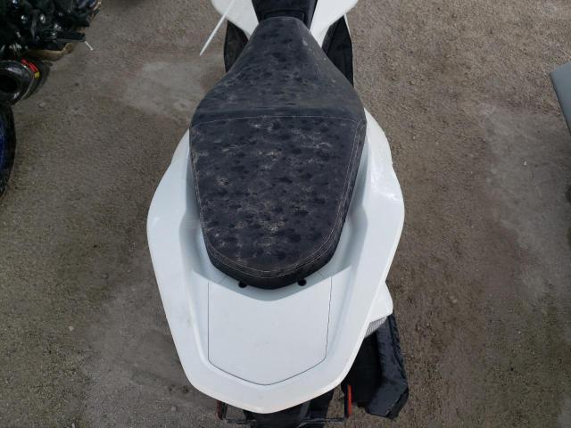 2018 HONDA PCX 150 RLHKF1808JY301944