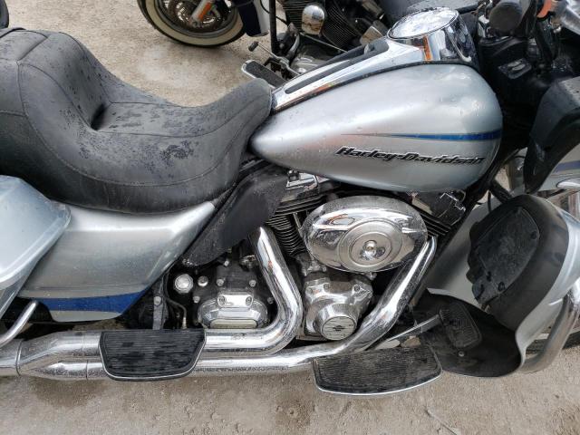 2011 HARLEY-DAVIDSON FLTRU 1HD1KGM10BB649460